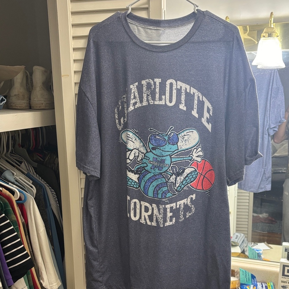 Charlotte Hornets Graphic T-Shirt